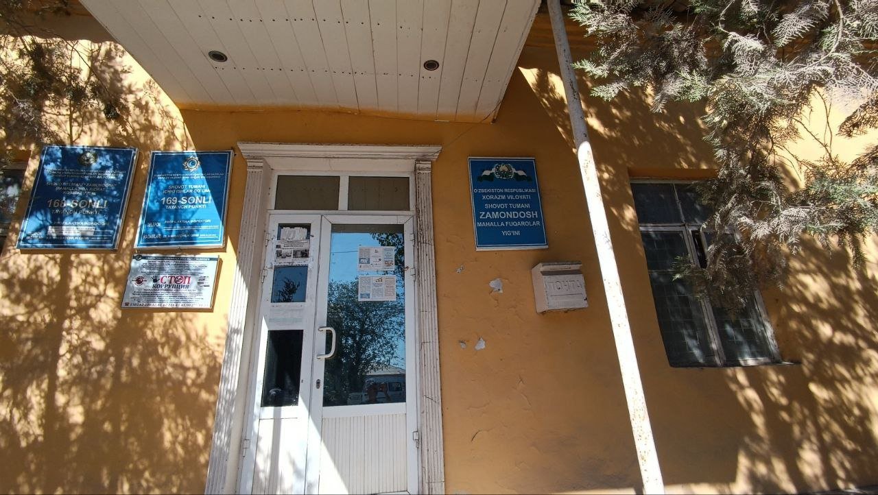 Zamondosh MFYda VMsining 202 sonli qarori ijrosi yuzasidan tuman SEO va JS bólimi, tuman obodonlashtirish va veterianariya bölimi xodimlari ishtirokida axoli xonadonlarida  sanitariya tarğibot ishlari olib borildi.