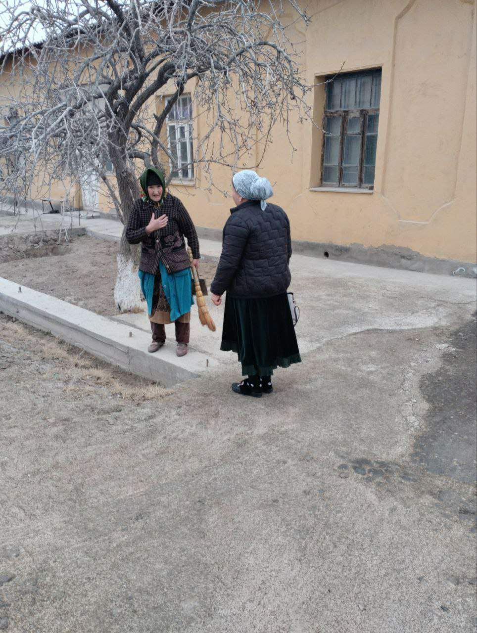 Mahallabay dasturi bo'yicha qilingan ishlar va maktablarda rejali tekshirishlar o'tkazildi.