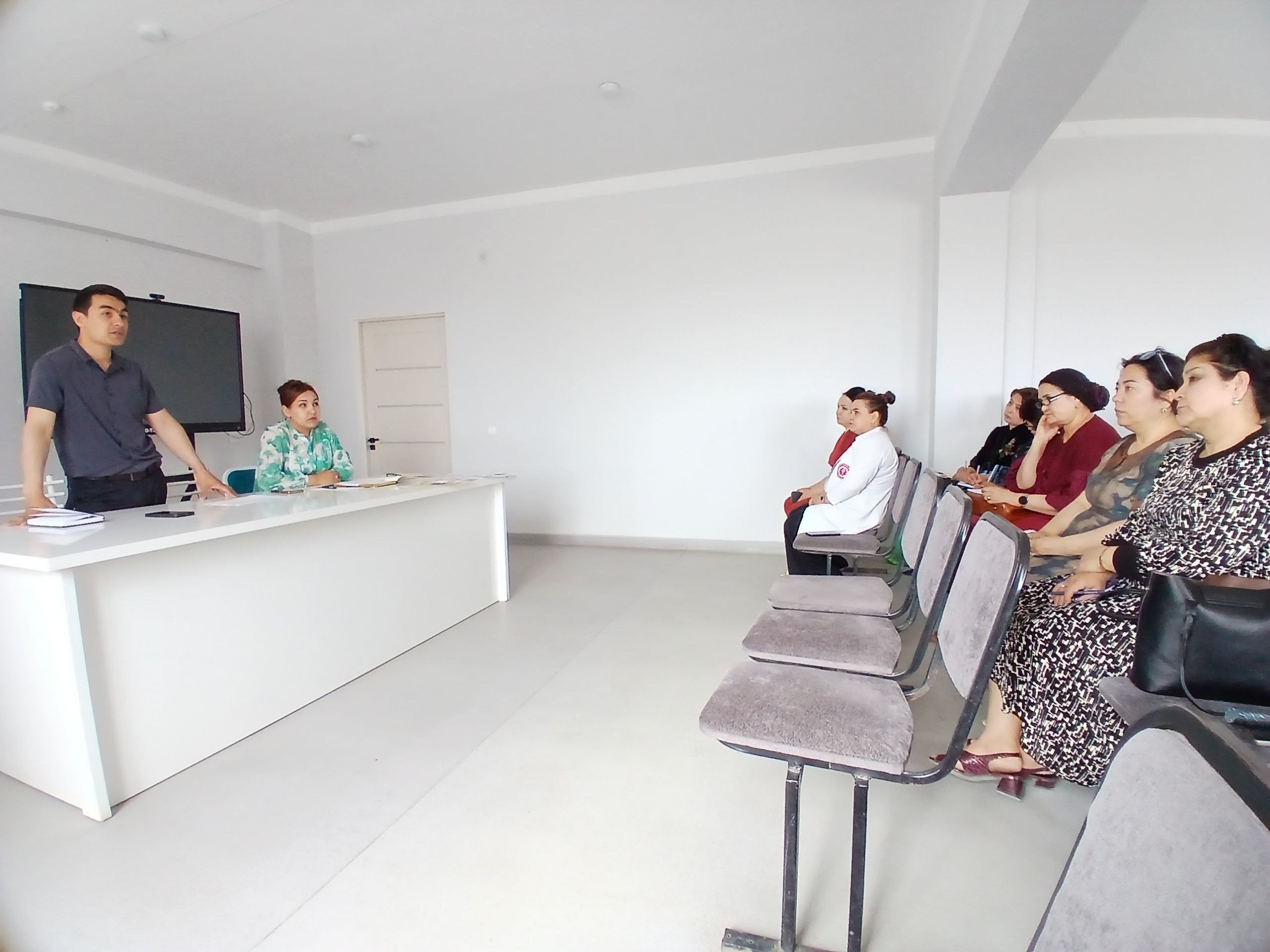Bolalar orasida uchraydigan gelmintozlar profilaktikasi boʻyicha seminarlar tashkillashtirildi.